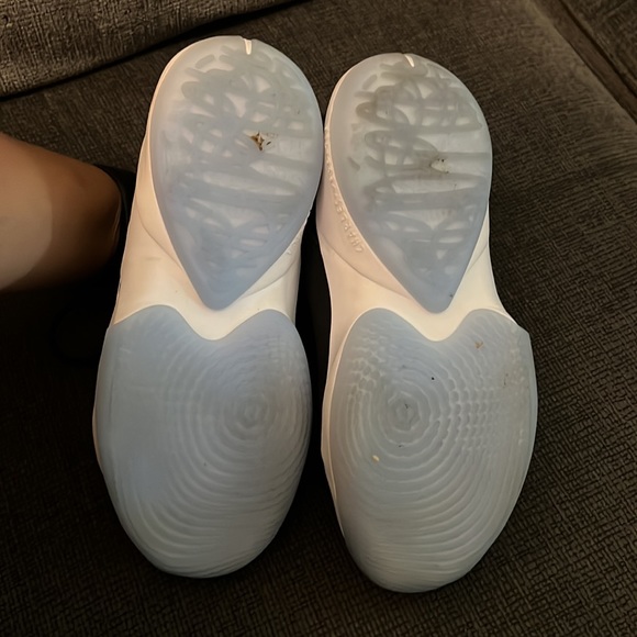 Giannis Nike shoes - Picture 3 of 7